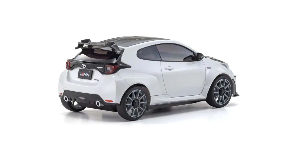 Kyosho 32640PW MINI-Z AWD Toyota GRMN YARIS CIRCUIT PACKAGE White Pearl
