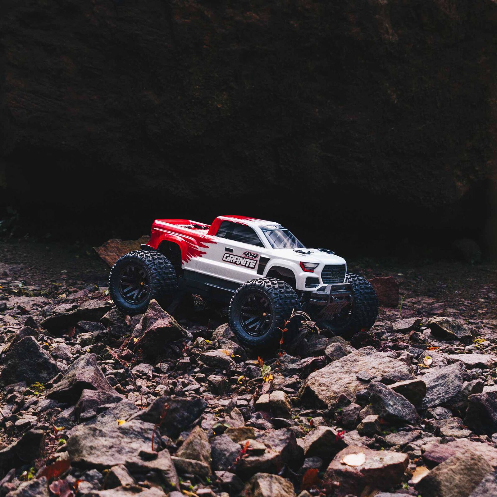 ARRMA 1/10 GRANITE 4X4 MEGA 550 Brushed Monster Truck RTR, Red