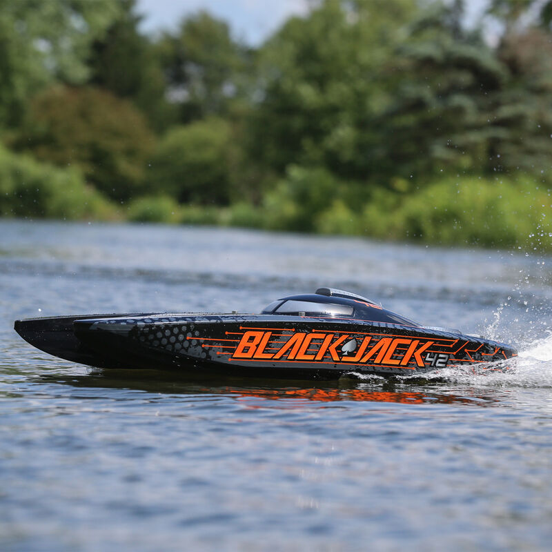 Proboat Blackjack 42" 8S Brushless Catamaran RTR: Black/Orange
