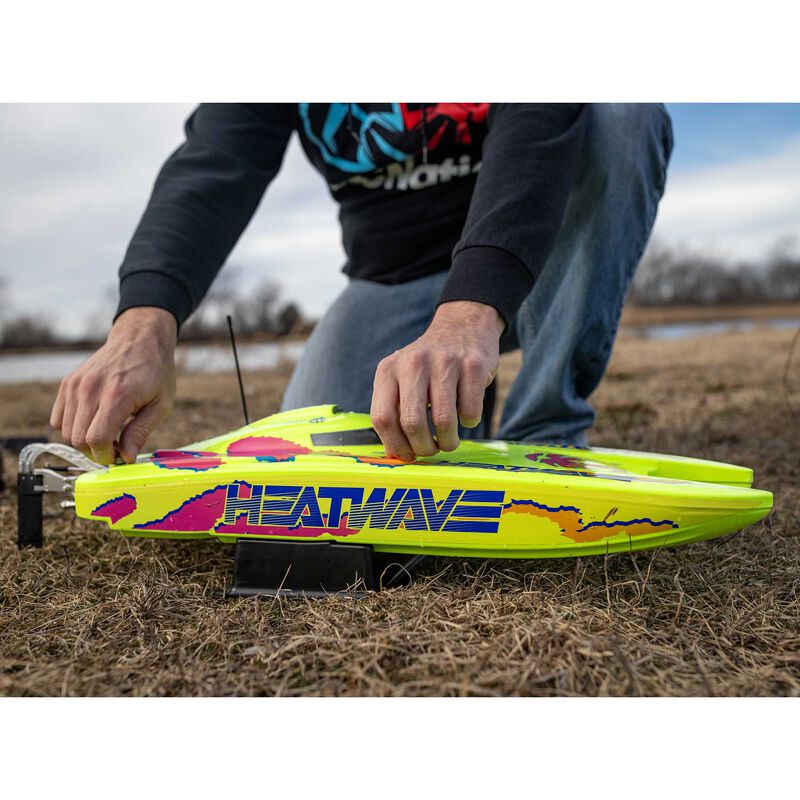 PROBOAT Blackjack 24" V2 Catamaran Brushless: RTR, Heat Wave Visual