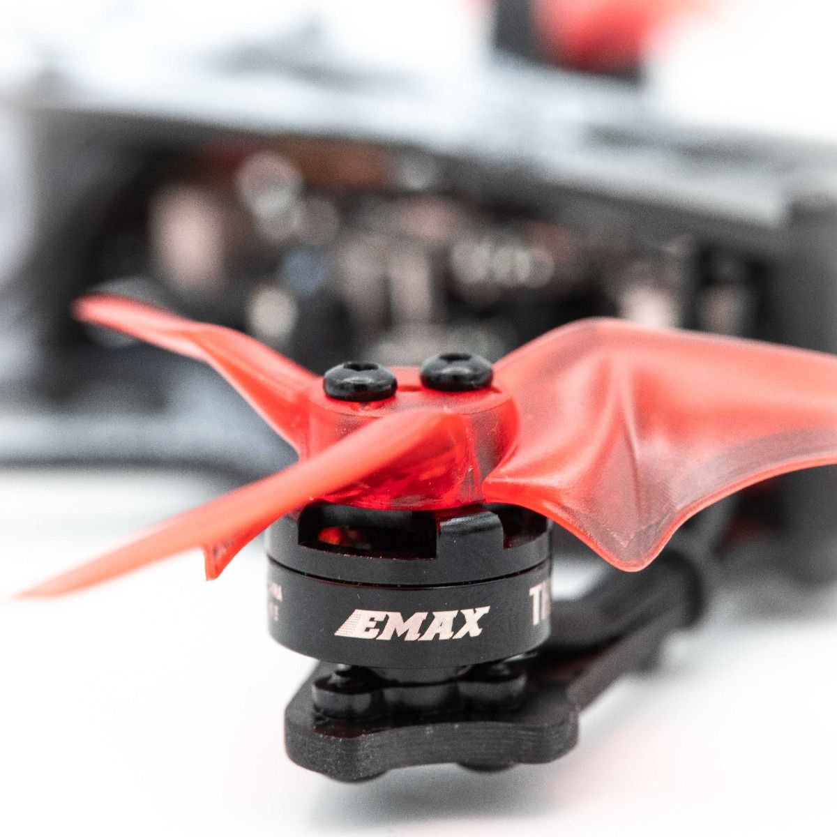 EMAX TINYHAWK II FREESTYLE - FPV DRONE F4 5A 7000KV RUNCAM NANO2 700TVL 37CH 25/100/200MW VTX 2S - FRSKY BNF